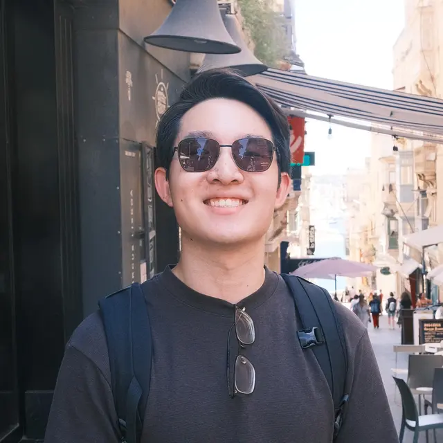 Thomas Huang